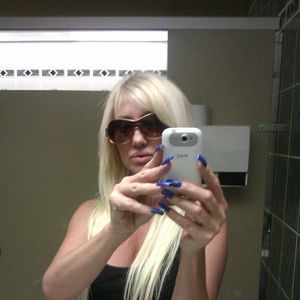 Meet your Posher, Carrie